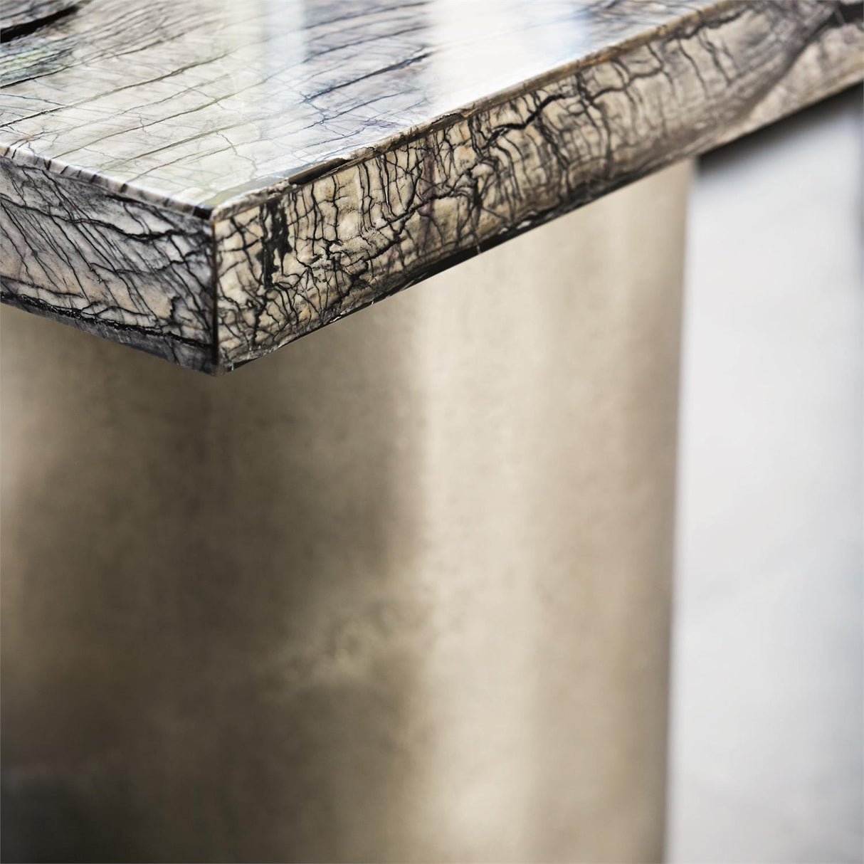 LINEA MARBLE DESK