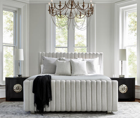 SILHOUETTE PANEL BED