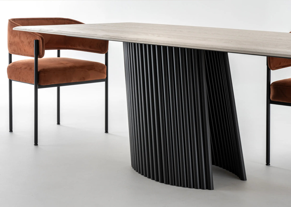 PISA DINING TABLE
