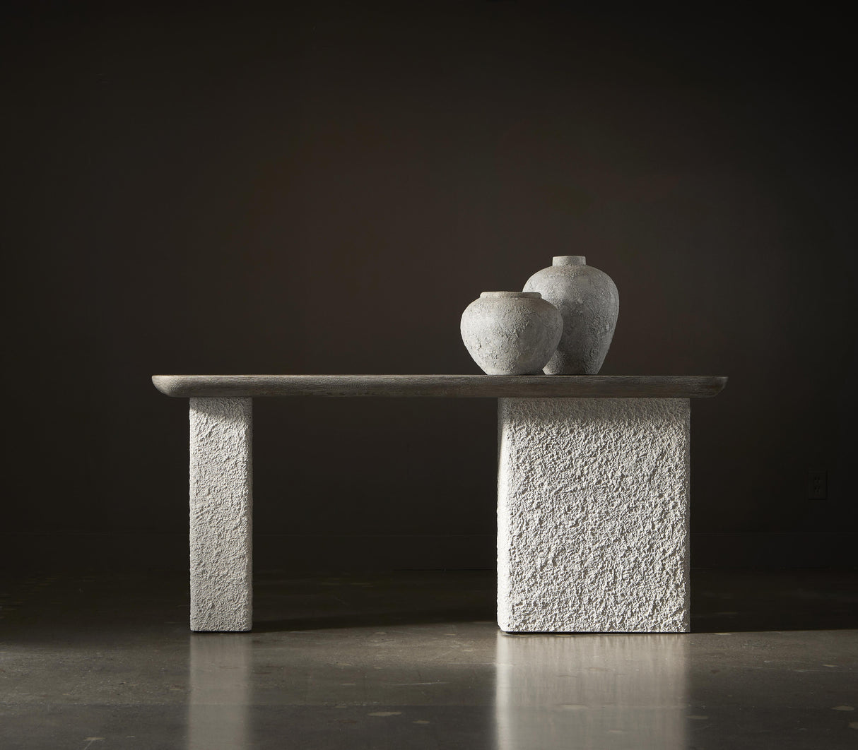 MONOLITH CONSOLE TABLE