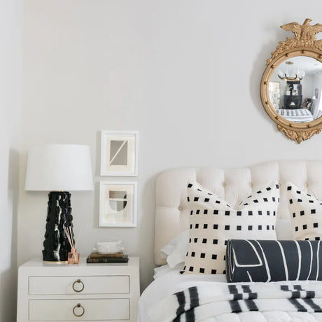NAOMI TABLE LAMP